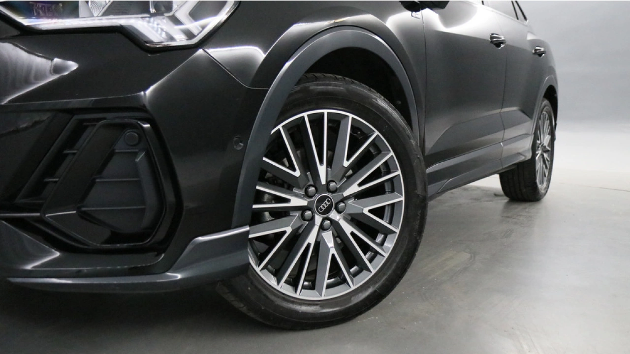 Audi Q3 Sportback 35 TFSI 150pk S Edition Competition S-Tronic