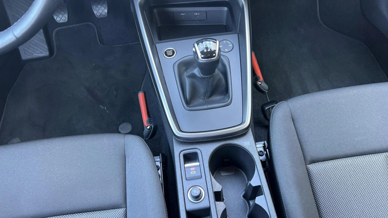 Audi A3 Sportback 30 TFSI 110Pk Pro Line / Parkeerhulp achter / Smartphone Interface