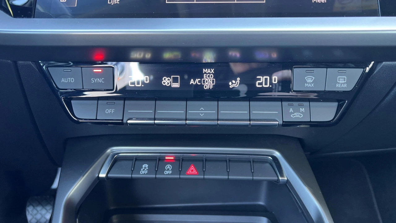 Audi A3 Sportback 30 TFSI 110Pk Pro Line / Parkeerhulp achter / Smartphone Interface