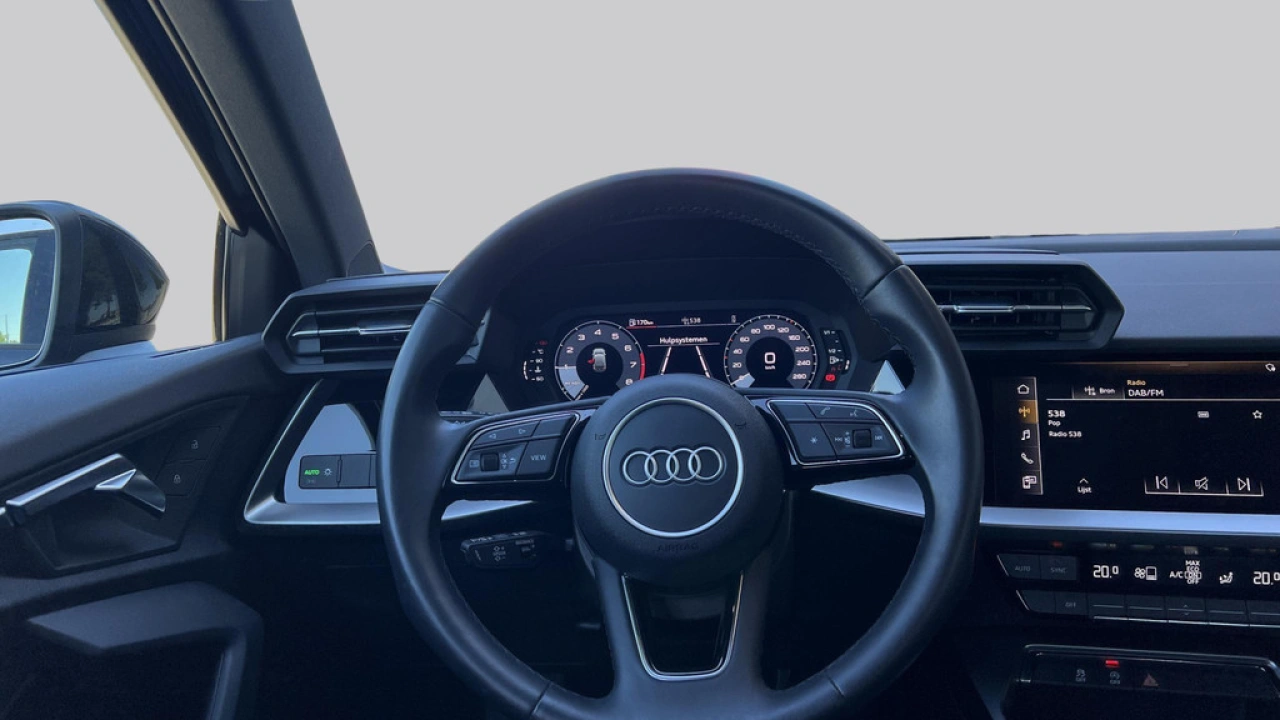 Audi A3 Sportback 30 TFSI 110Pk Pro Line / Parkeerhulp achter / Smartphone Interface