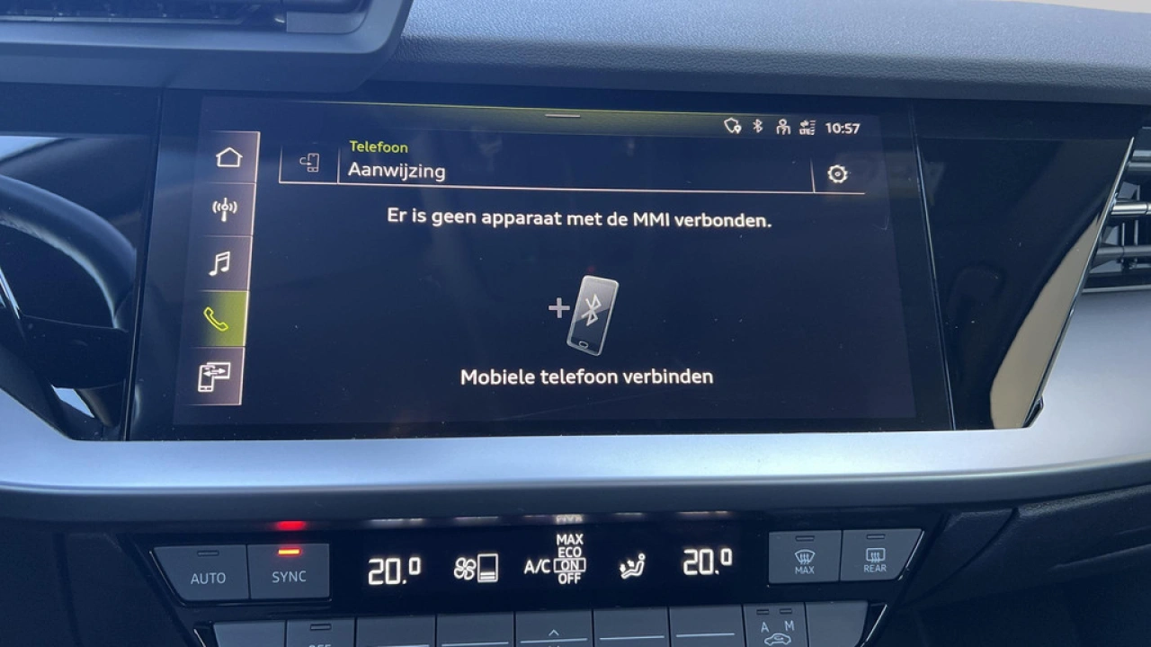 Audi A3 Sportback 30 TFSI 110Pk Pro Line / Parkeerhulp achter / Smartphone Interface