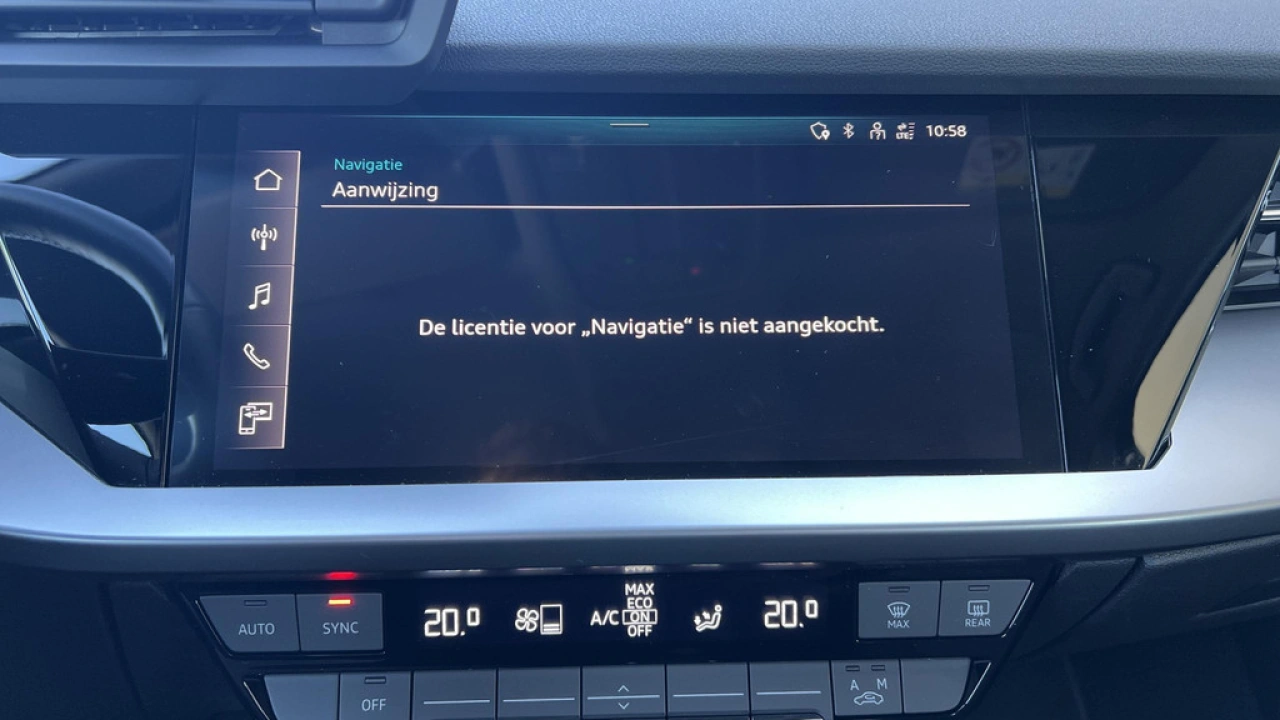 Audi A3 Sportback 30 TFSI 110Pk Pro Line / Parkeerhulp achter / Smartphone Interface