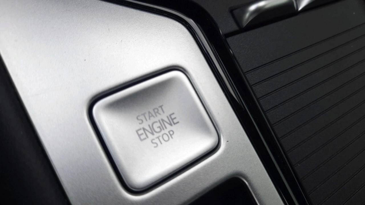 Volkswagen Passat Variant 1.5 eTSI R-Line Edition | Panoramadak | 19