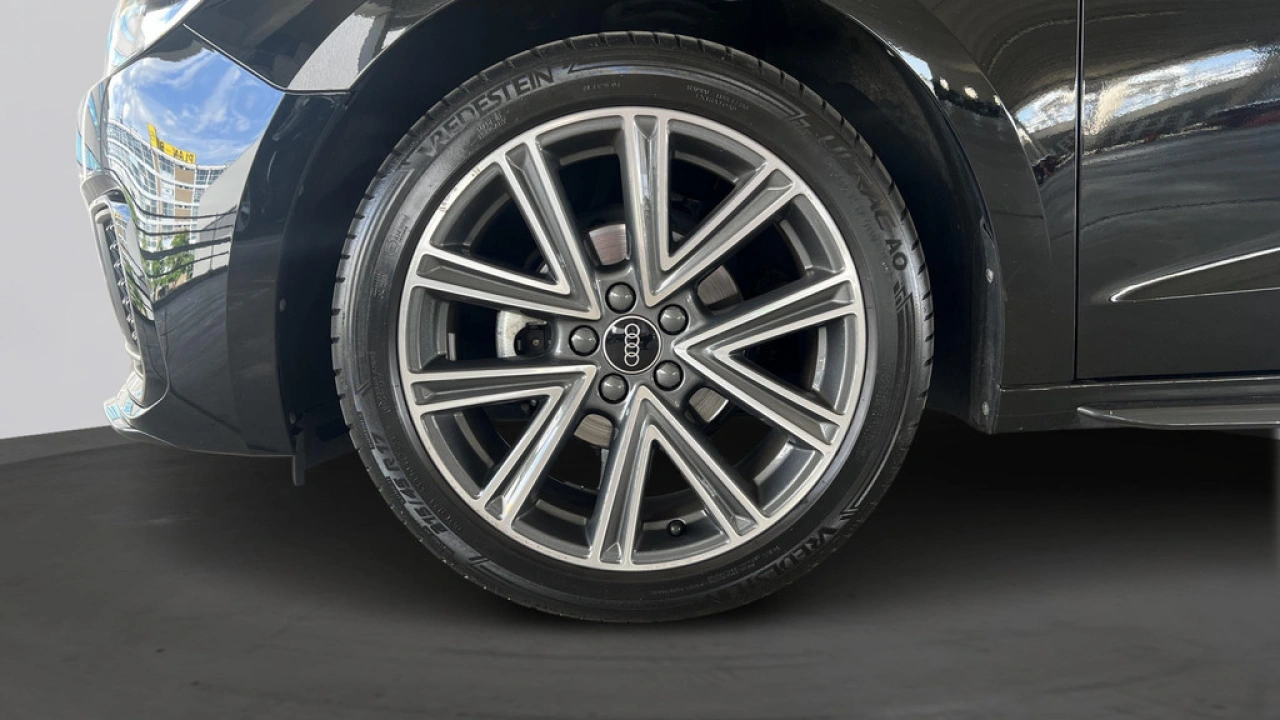 Audi A1 Sportback 25 TFSI 96Pk Advanced Edition / Stoelverwarming / Sfeerverlichting / Adp. Cruise Control