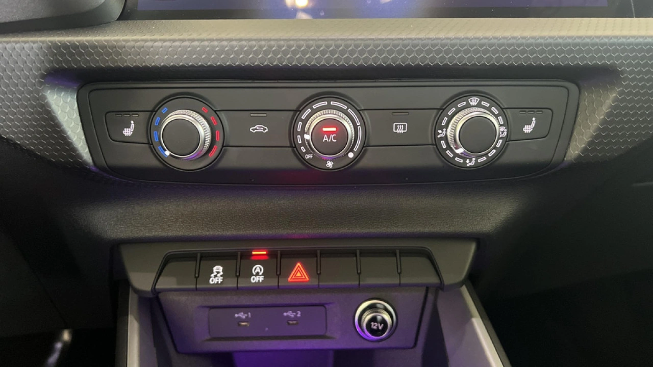 Audi A1 Sportback 25 TFSI 96Pk Advanced Edition / Stoelverwarming / Sfeerverlichting / Adp. Cruise Control