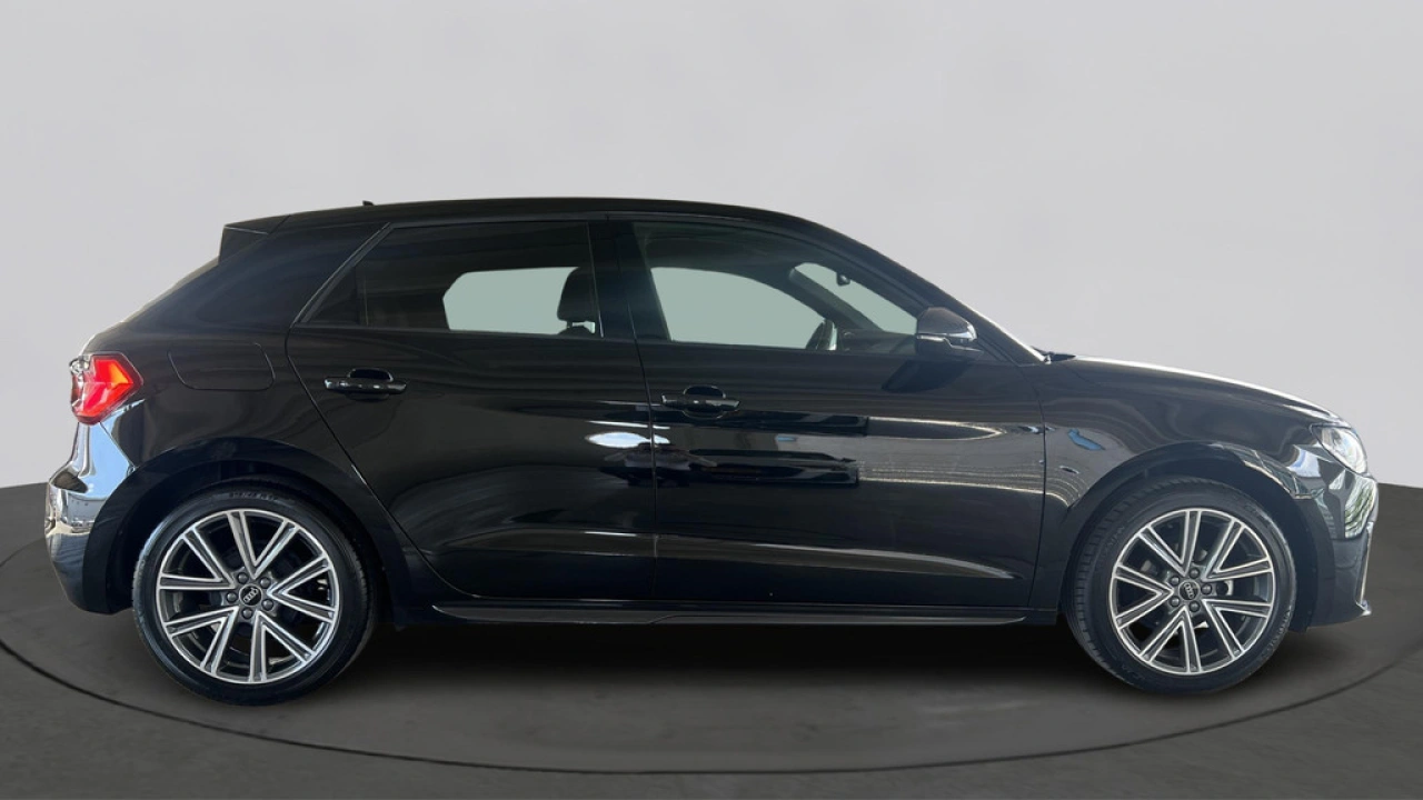 Audi A1 Sportback 25 TFSI 96Pk Advanced Edition / Stoelverwarming / Sfeerverlichting / Adp. Cruise Control