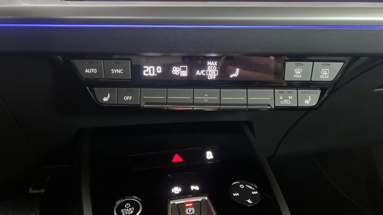 Audi Q4 e-tron 40 Advanced edition 82Kwh 204Pk / Parkeerhulp plus / Matrix Led / Sfeerverlichting