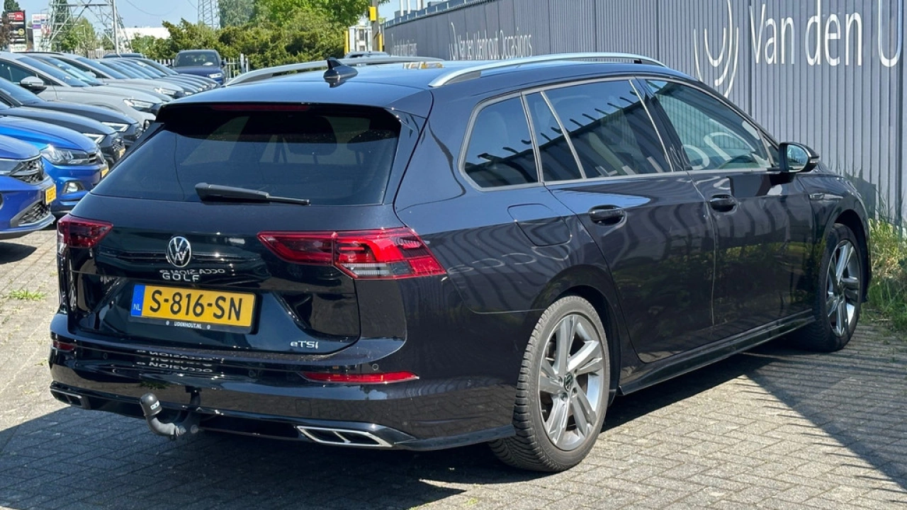 Volkswagen GOLF Variant 1.5 eTSI 150pk DSG R-Line Navigatie Trekhaak