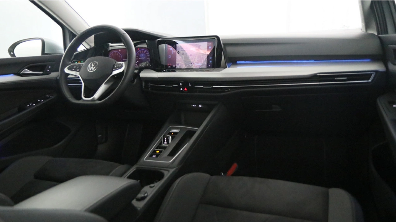 Volkswagen GOLF Variant 1.0 eTSI 110pk Life Business DSG