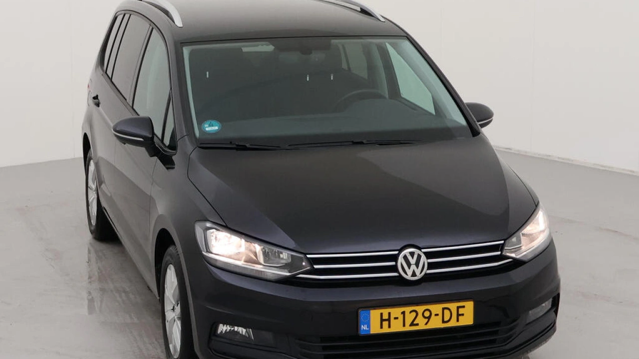 Volkswagen Touran 1.0 TSI Comfortline Business 7 Persoons