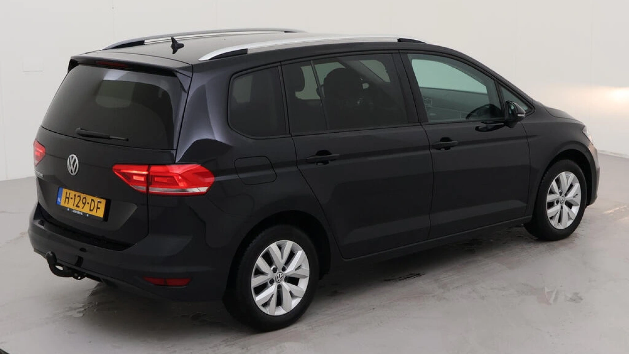 Volkswagen Touran 1.0 TSI Comfortline Business 7 Persoons