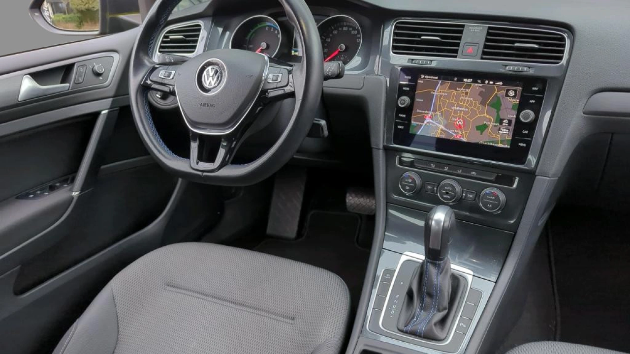 Volkswagen e-Golf 36kWh / 136pk E-DITION