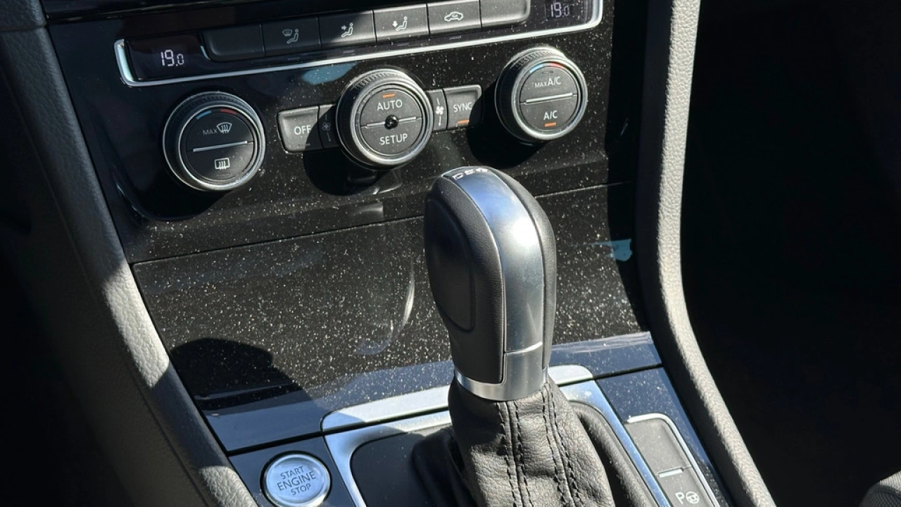 Volkswagen Golf 1.4 TSI 122pk DSG Highline Xenon Navigatie