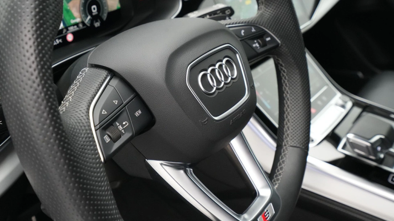 Audi Q8 55 TFSI e 380pk quattro Pro Line S-Line