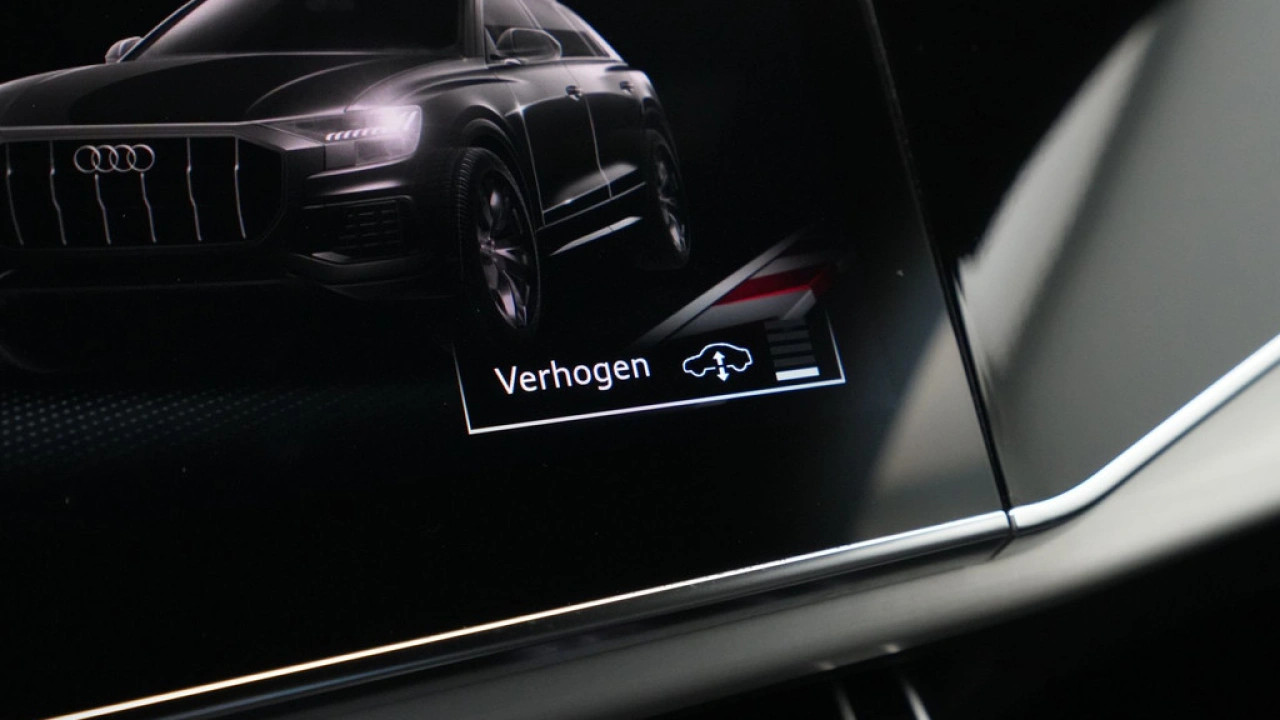 Audi Q8 55 TFSI e 380pk quattro Pro Line S-Line