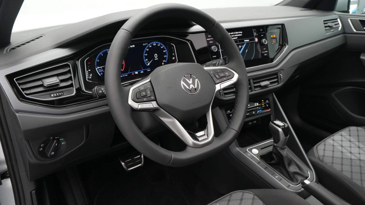 Volkswagen Polo 1.0 TSI R-Line Business