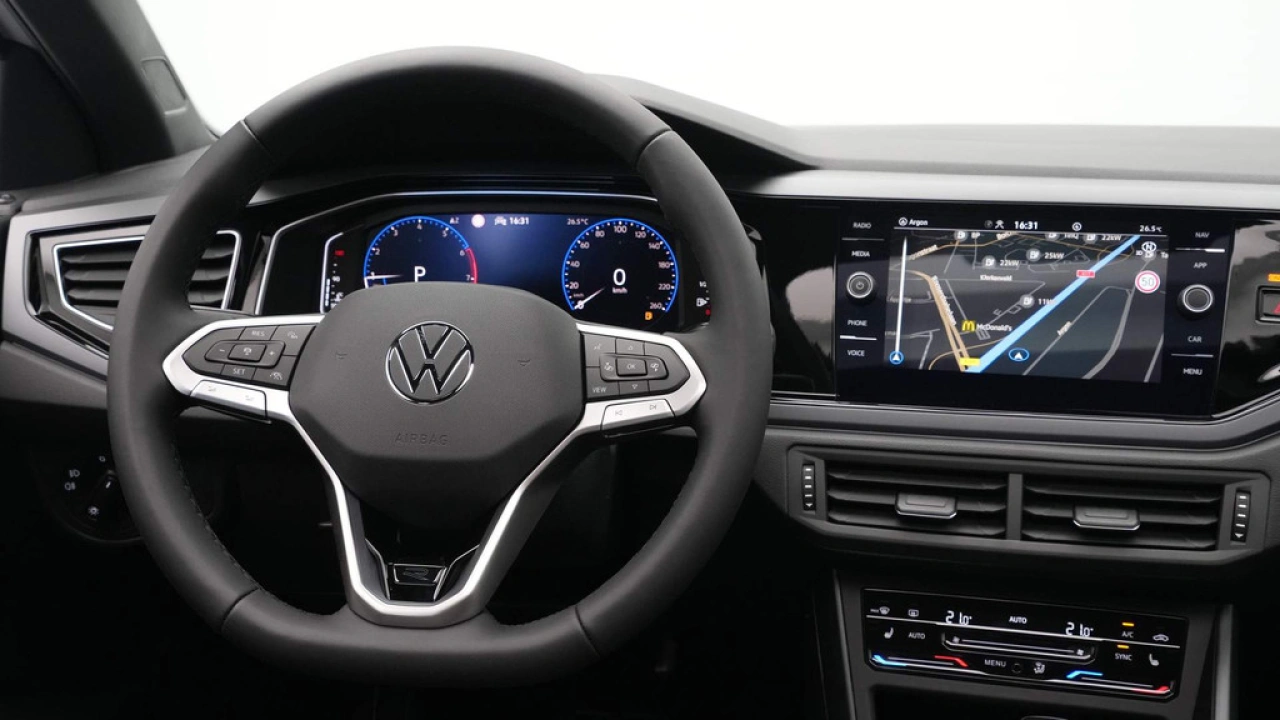 Volkswagen Polo 1.0 TSI R-Line Business