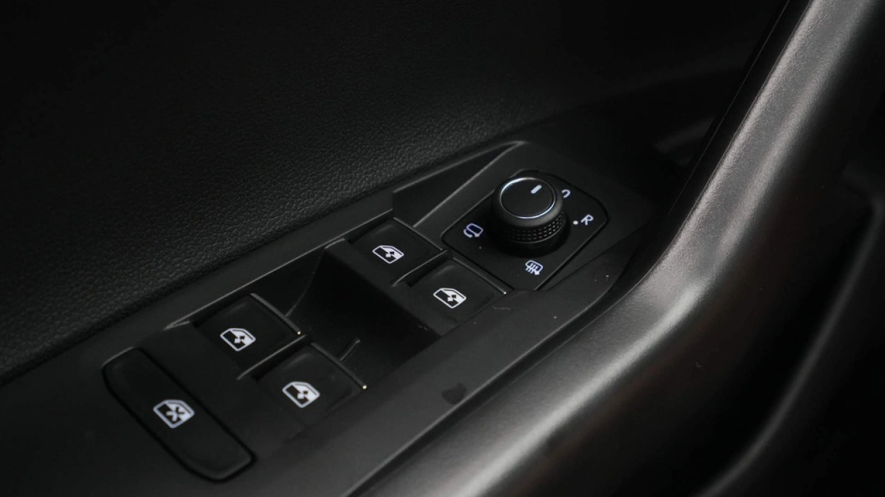 Volkswagen Polo 1.0 TSI R-Line Business
