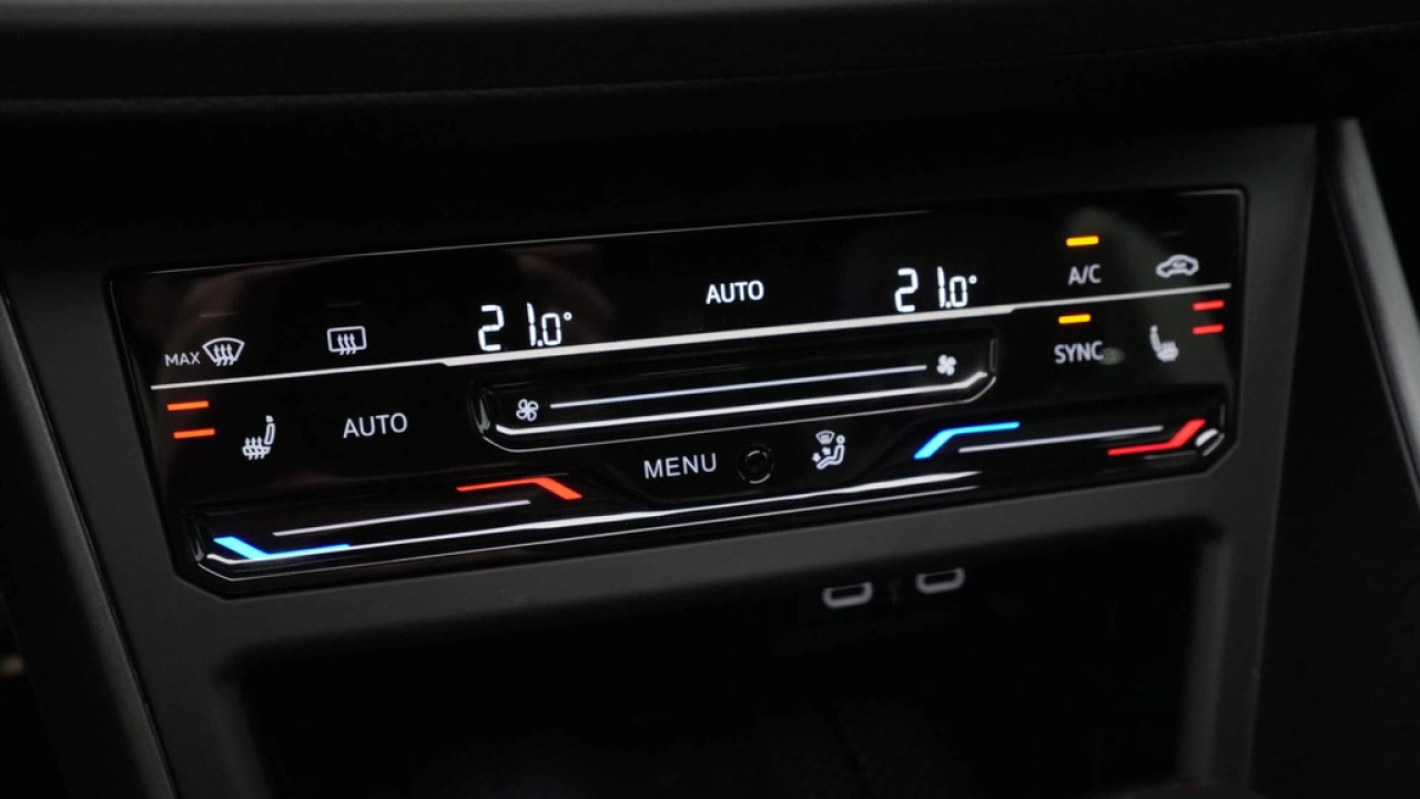 Volkswagen Polo 1.0 TSI R-Line Business