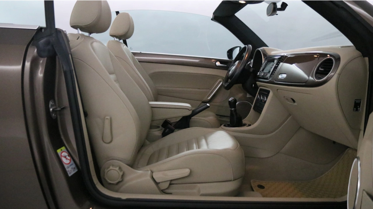 Volkswagen Beetle 2.0 TDI 140pk Design