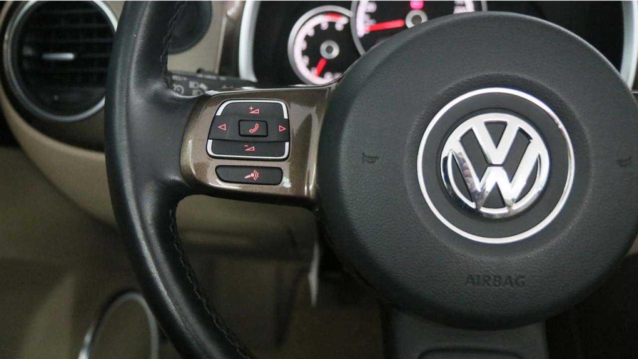 Volkswagen Beetle 2.0 TDI 140pk Design