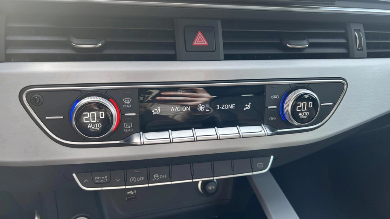 Audi A4 Avant 40 TFSI 204pk S edition | Optiekpakket zwart | Ambiente Lichtpakket | Full LED |