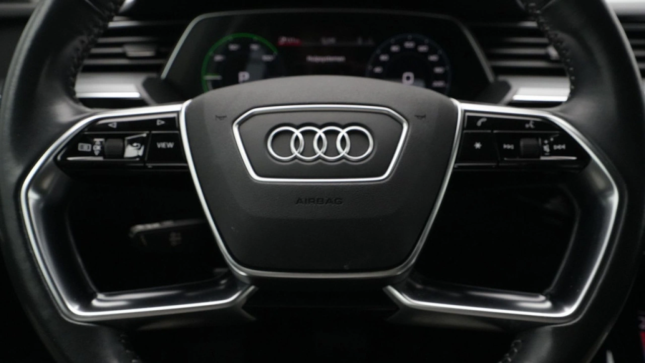 Audi e-tron e-tron 55 quattro advanced 95 kWh