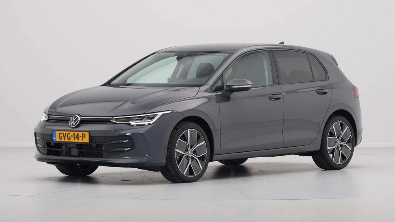 Volkswagen Golf 1.5 eTSI 115pk Oranje Edition