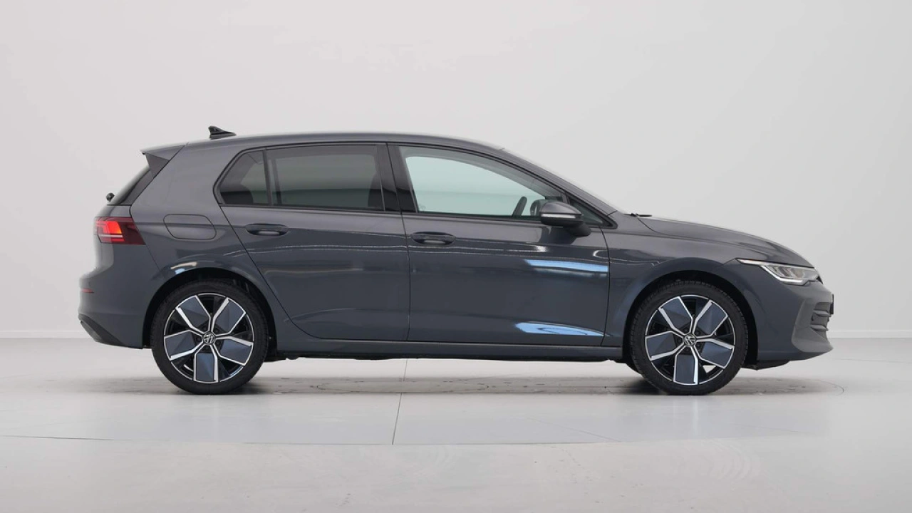 Volkswagen Golf 1.5 eTSI 115pk Oranje Edition