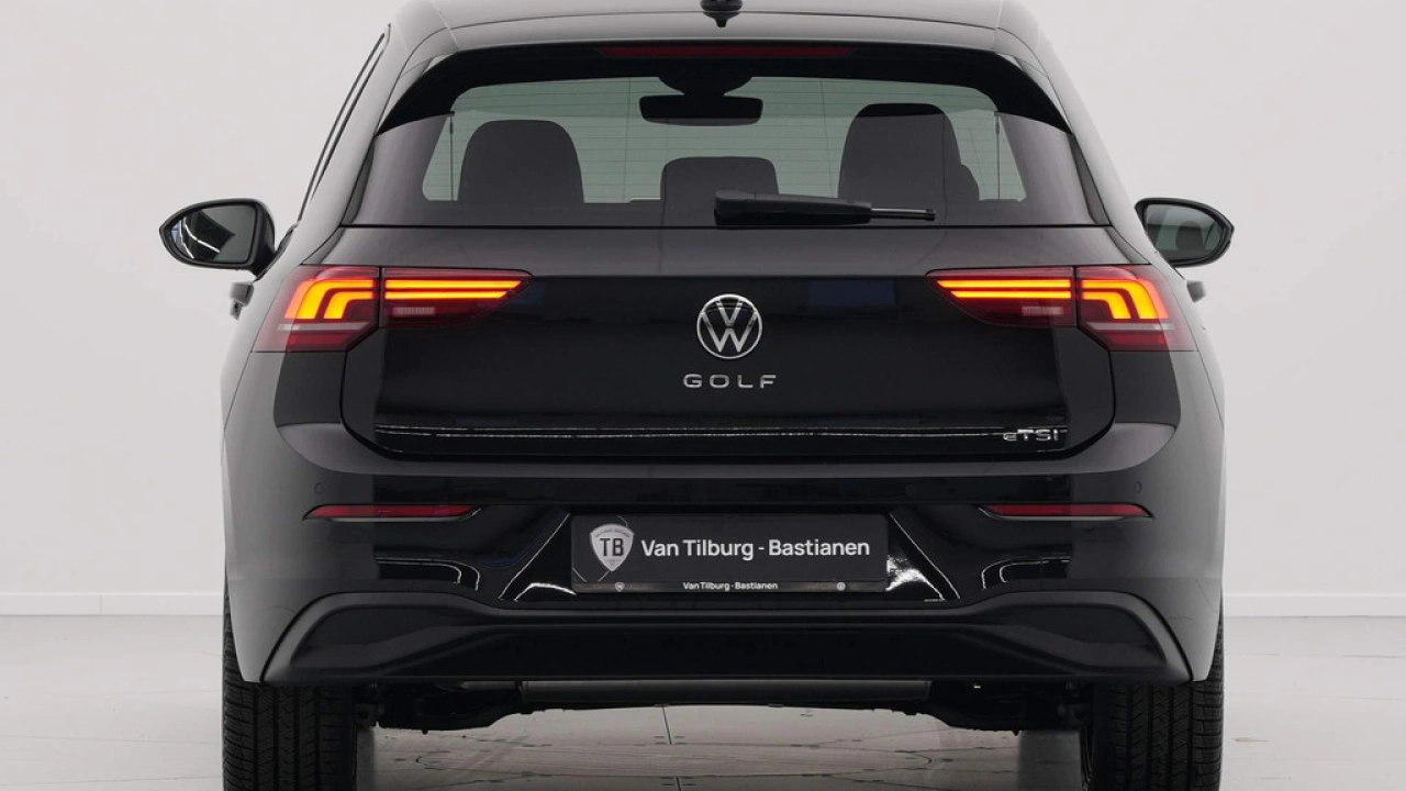 Volkswagen Golf 1.5 eTSI 115pk DSG Oranje Edition