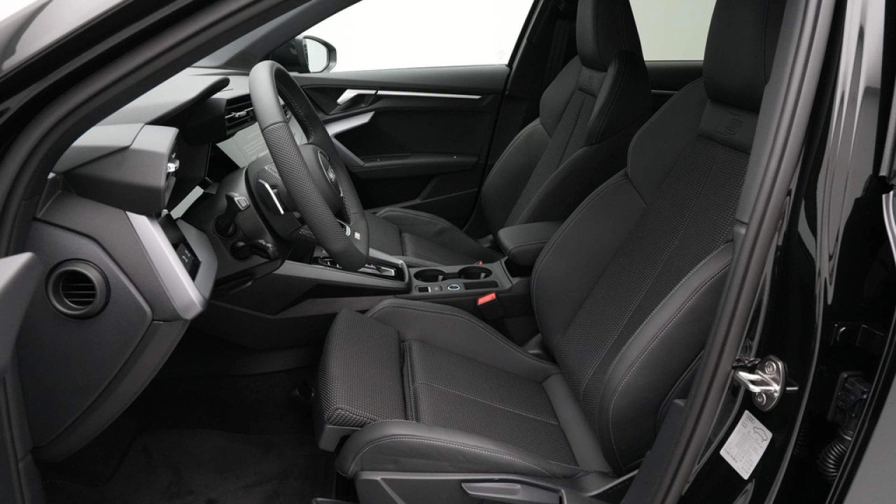Audi A3 Limousine 30 TFSI 115pk S Line edition