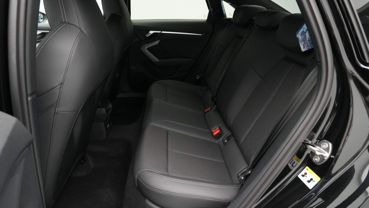Audi A3 Limousine 30 TFSI 115pk S Line edition