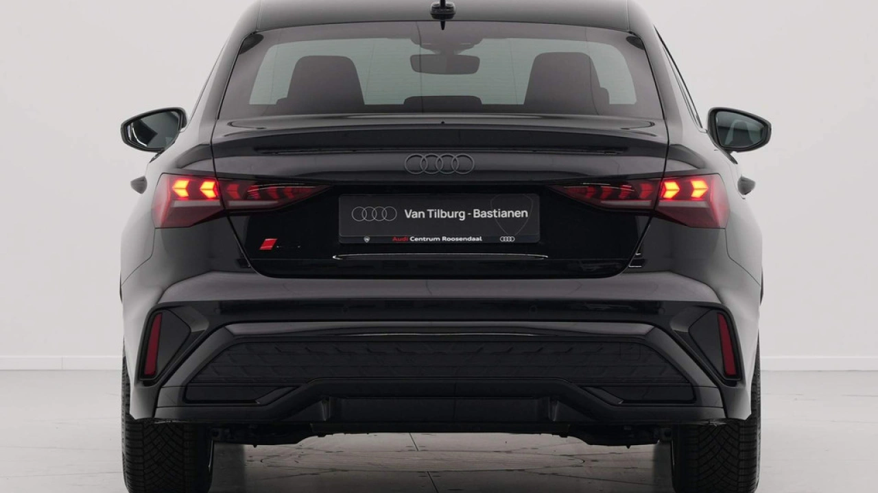 Audi A3 Limousine 30 TFSI 115pk S Line edition