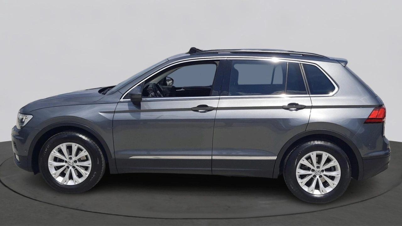 Volkswagen Tiguan 1.5 TSI ACT Comfortline | Navi | Trekhaak | Panoramadak |