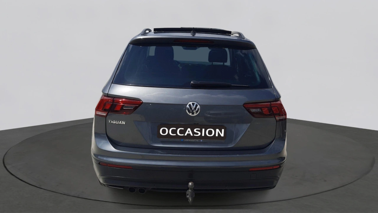 Volkswagen Tiguan 1.5 TSI ACT Comfortline | Navi | Trekhaak | Panoramadak |
