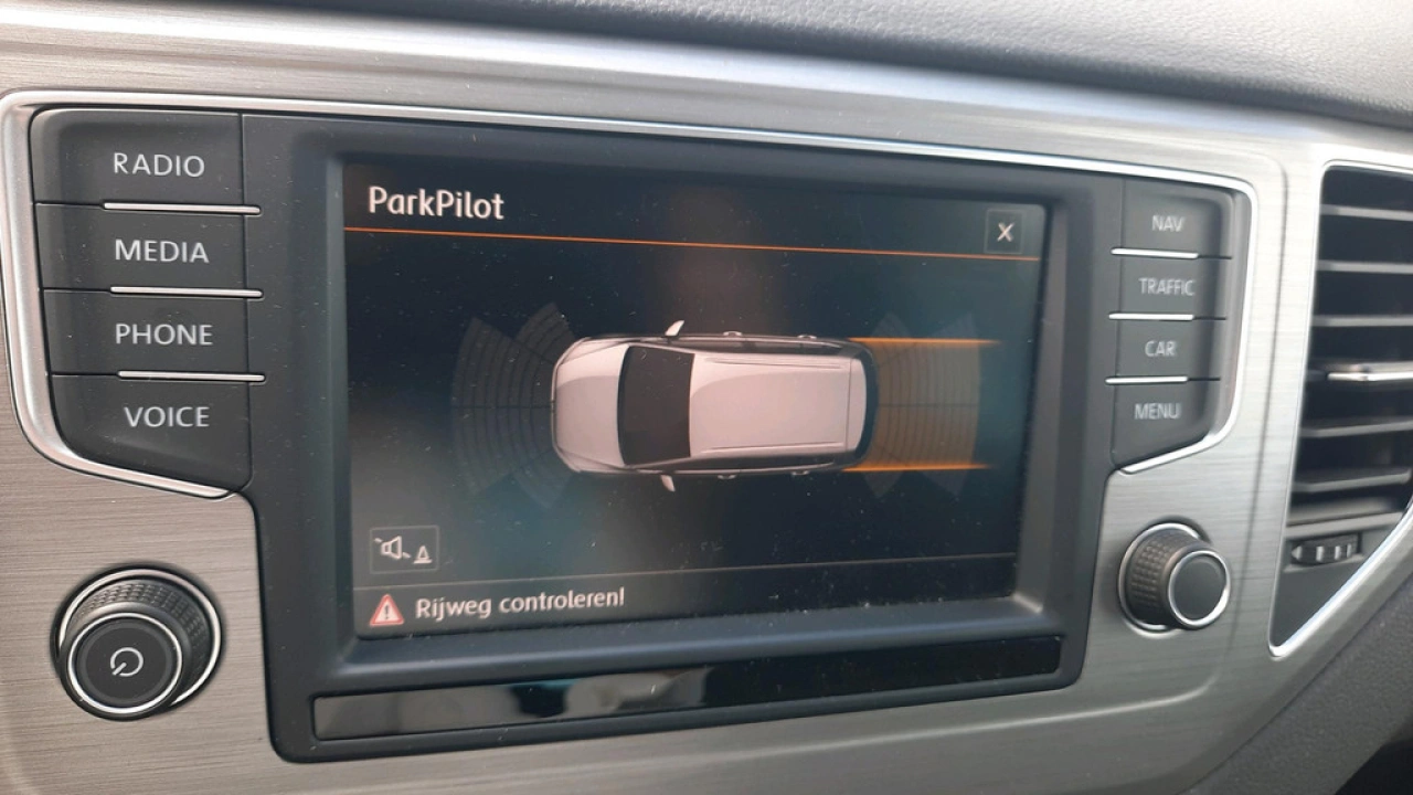 Volkswagen Golf Sportsvan 1.0 TSI Automaat | Comfortline Executive | Trekhaak | VERWACHT