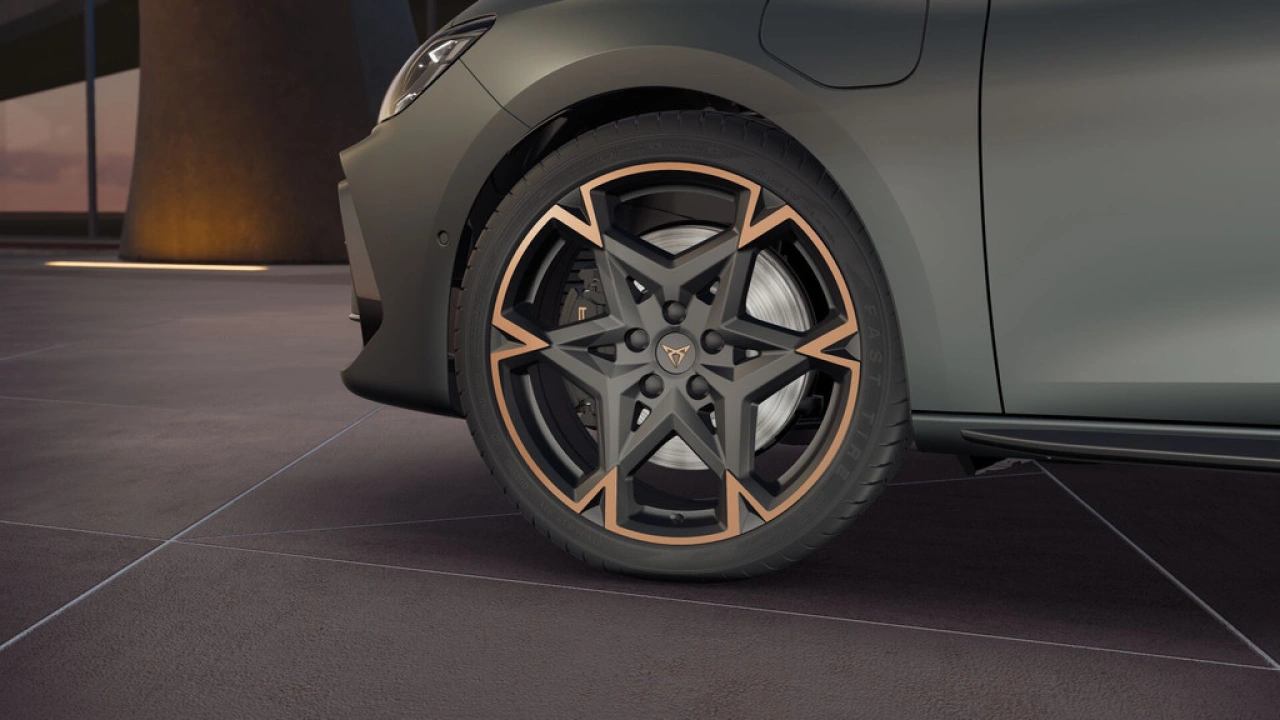 CUPRA Leon 1.5 TSI e-Hybrid 272 6DSG VZ Performance