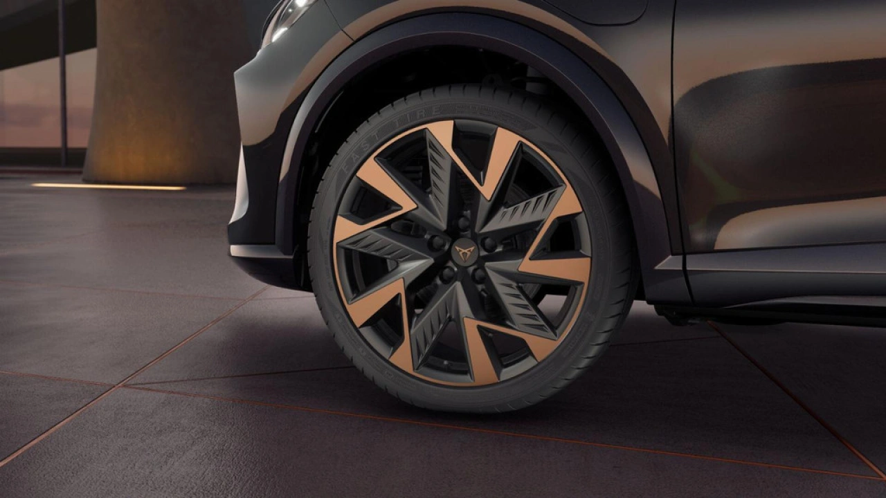 CUPRA Formentor 1.5 TSI e-Hybrid 204 6DSG Business