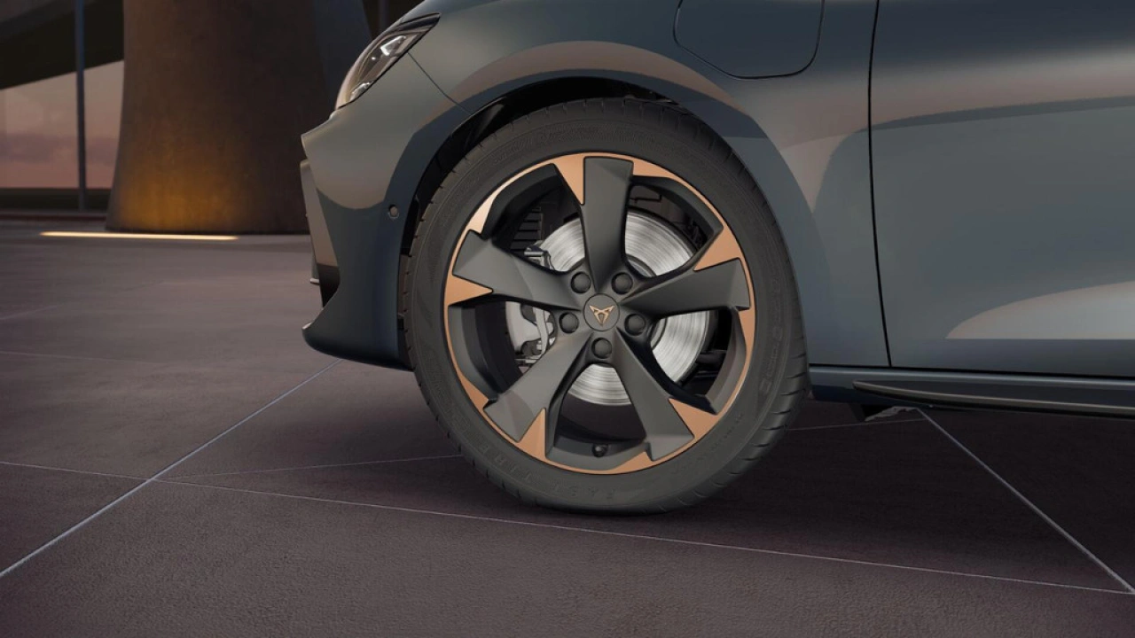 CUPRA Leon 1.5 TSI e-Hybrid 204 6DSG Business