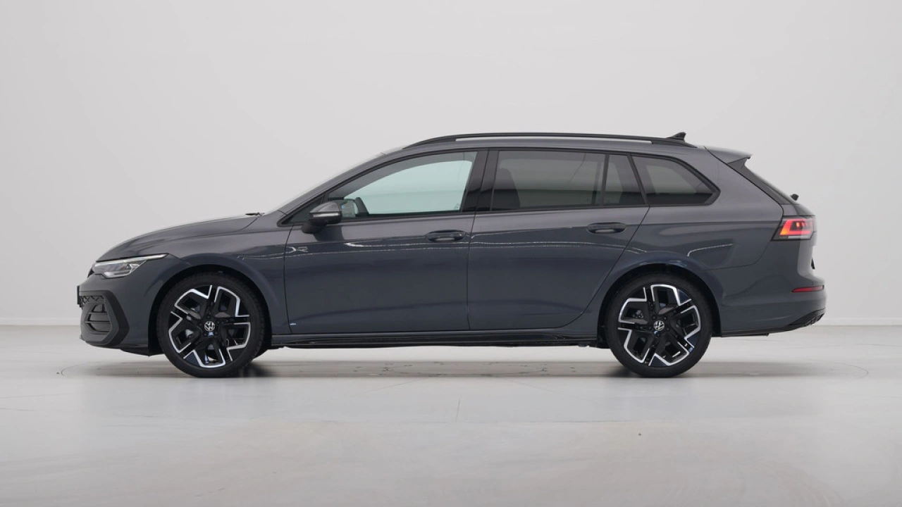 Volkswagen GOLF Variant 1.5 eTSI R-Line Edition