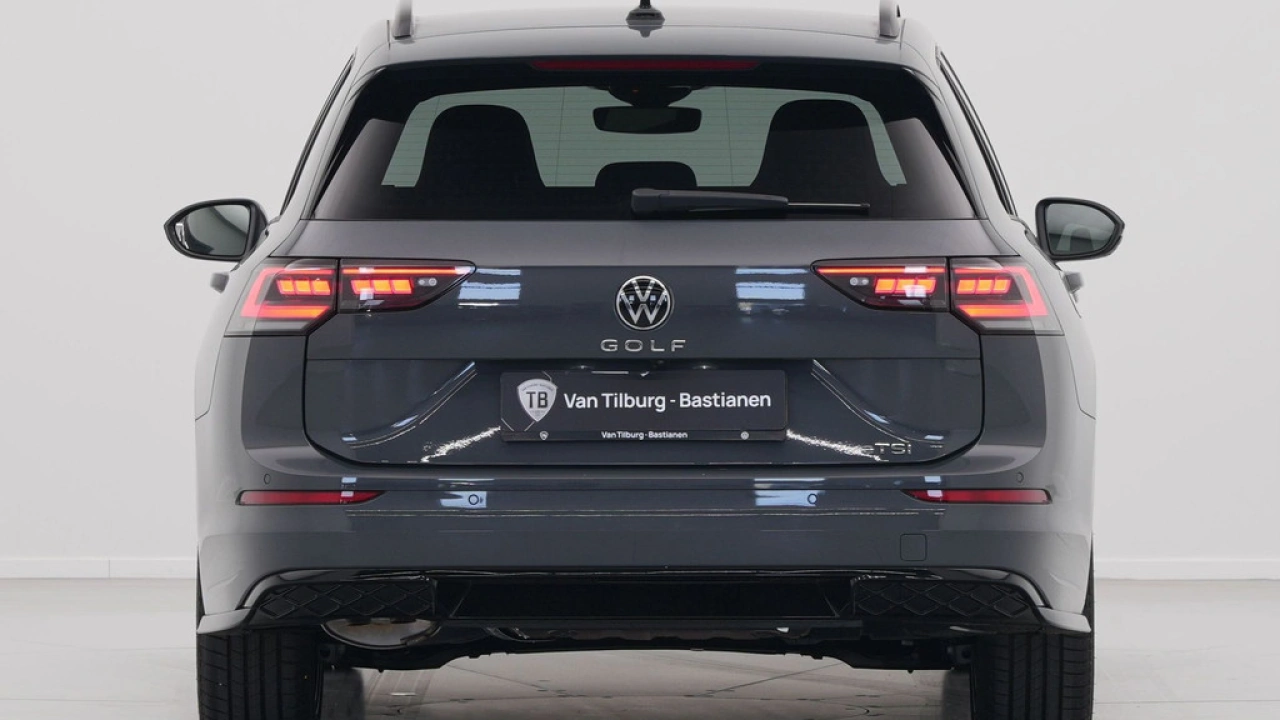 Volkswagen GOLF Variant 1.5 eTSI R-Line Edition