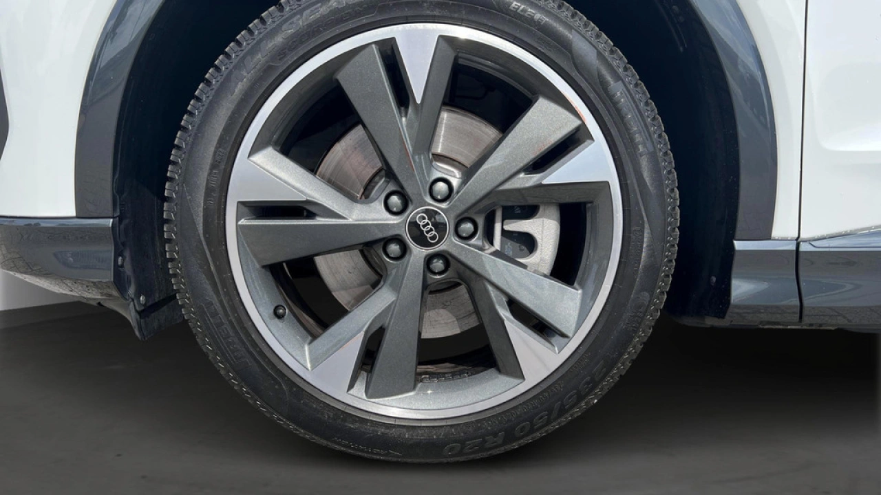 Audi Q4 e-tron 40 Advanced edition 204Pk / Matrix Led / Parkeerhulp V+A