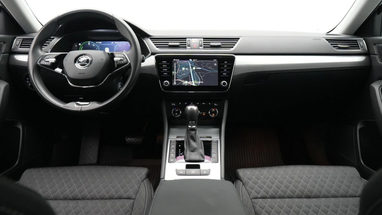 Škoda Superb Combi 1.4 TSI iV 218pk Ambition