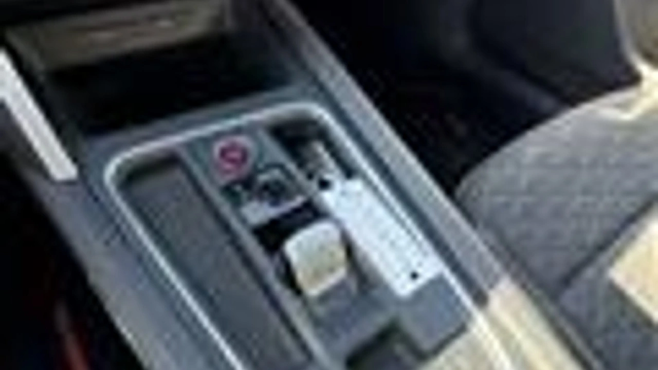 SEAT Leon Sportstourer 1.5 eTSI FR Launch Edition