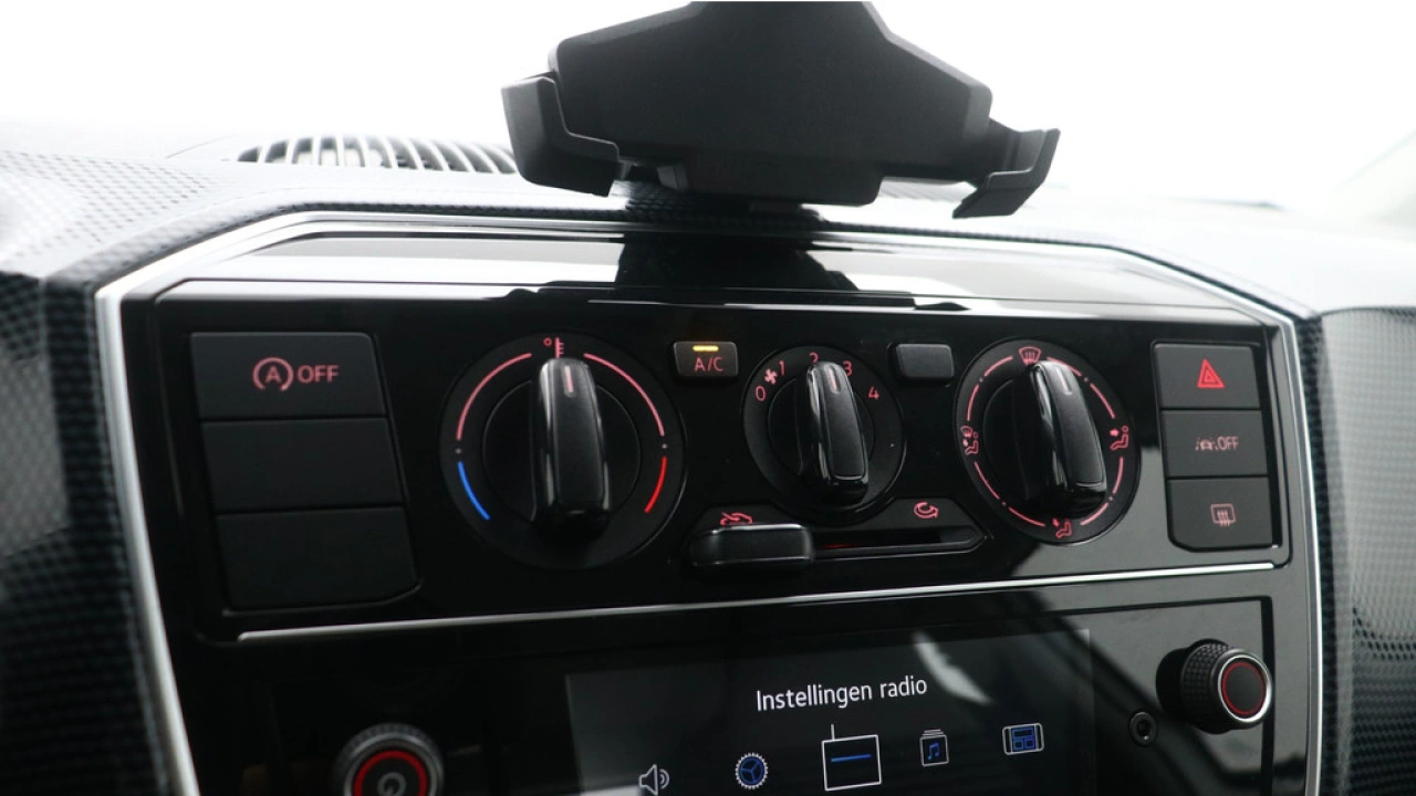Volkswagen up! 1.0 65pk Airco Bluetooth Lane Assist DAB