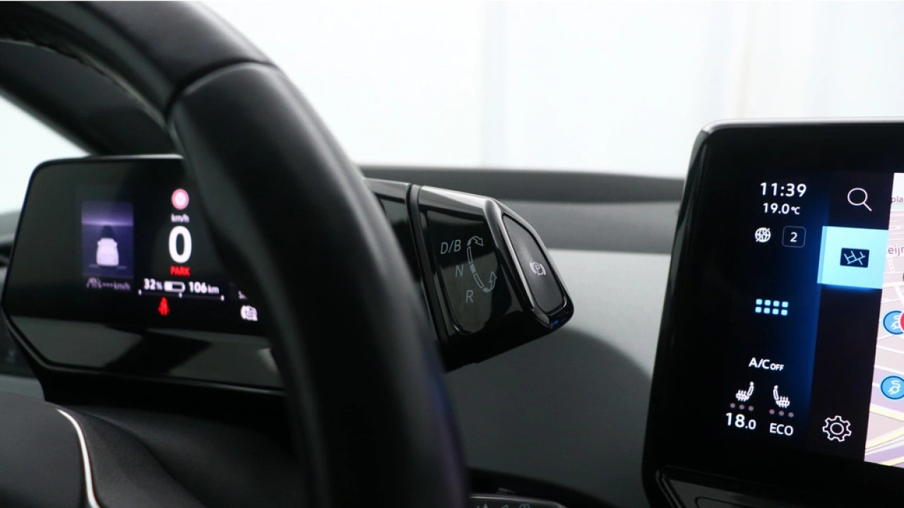 Volkswagen ID.3 First Max 58 kWh 204pk / Panoramadak / Head Up / Navigatie