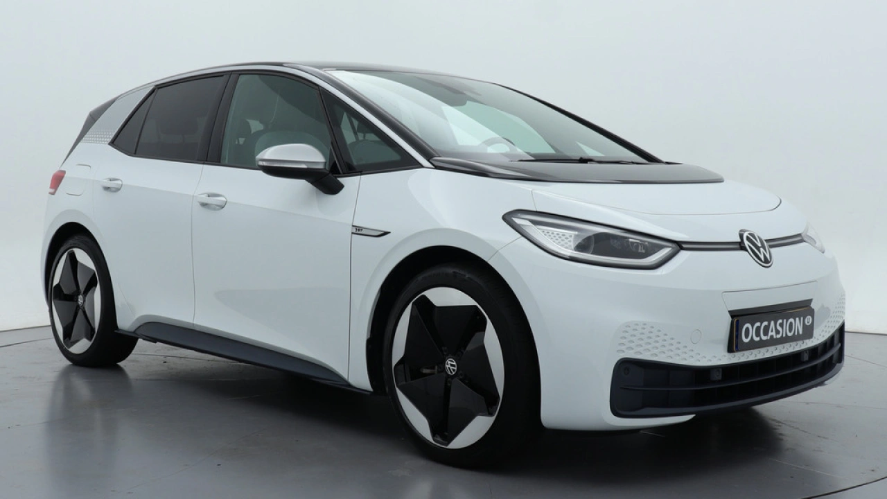 Volkswagen ID.3 First Max 58 kWh 204pk / Panoramadak / Head Up / Navigatie