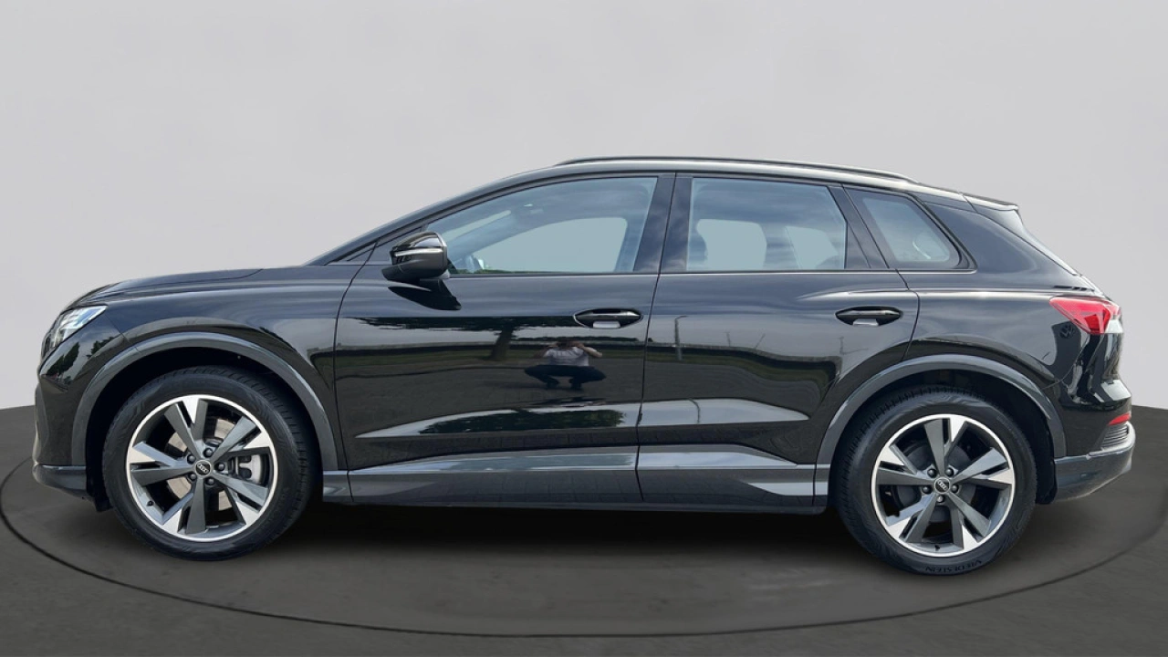 Audi Q4 e-tron 40 Advanced edition 204Pk / Parkeerhulp V+A / Sfeerverlichting