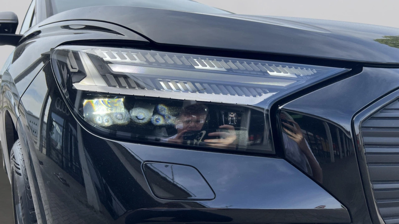 Audi Q4 e-tron 40 Advanced edition 204Pk / Parkeerhulp V+A / Sfeerverlichting