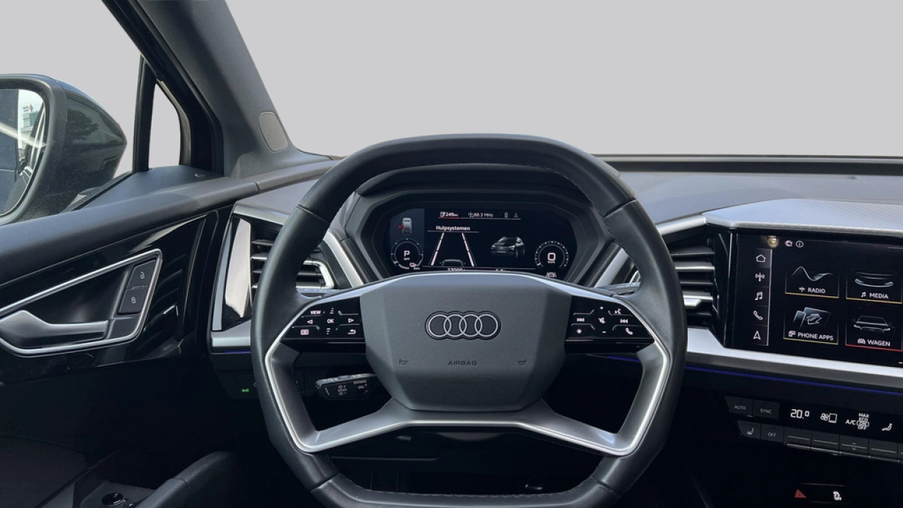 Audi Q4 e-tron 40 Advanced edition 204Pk / Parkeerhulp V+A / Sfeerverlichting